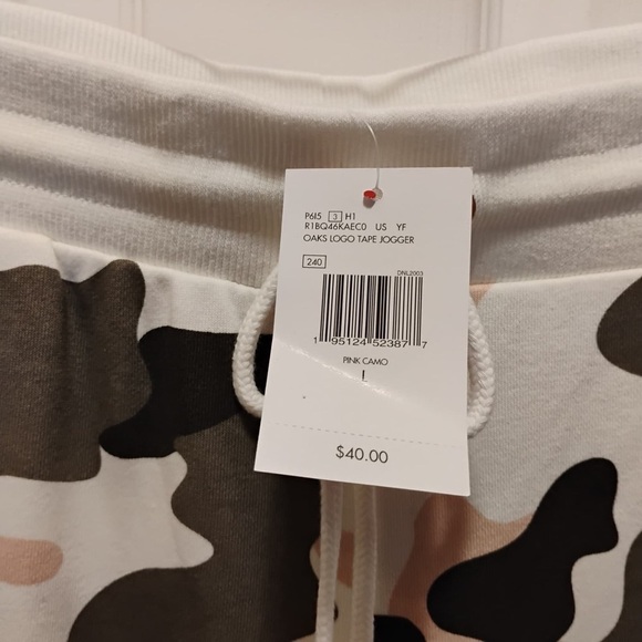 NWT Guess Camo Sweatpant Joggers Stretchy Warm Pink White Gray Size L - Picture 6 of 7